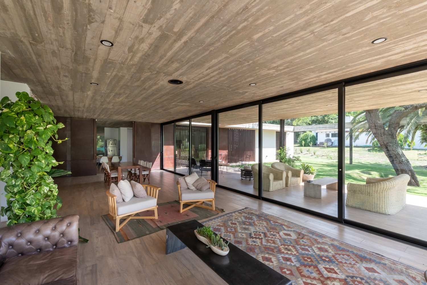 PLC House v Argentině: funkčnost a design v každém detailu