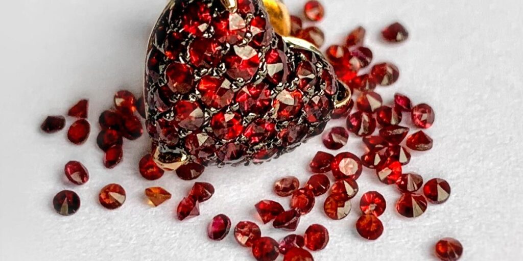 Granátové šperky 